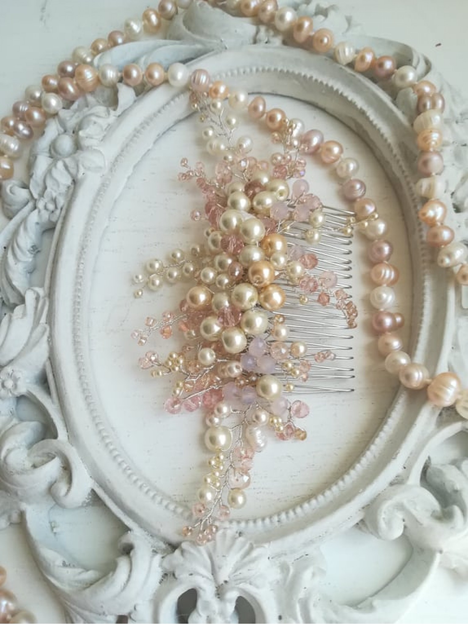Luxury Bridal Hair Comb with Swarovski Crystals and Pearls - Kiss of Tenderness Luxury Bridal Hair Comb with Swarovski Crystals and Pearls - Kiss of Tenderness